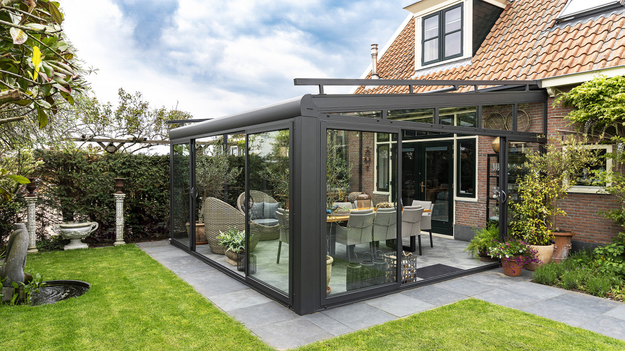 Designline_Gartenzimmer_DB 703_2-Web_1920x1080px